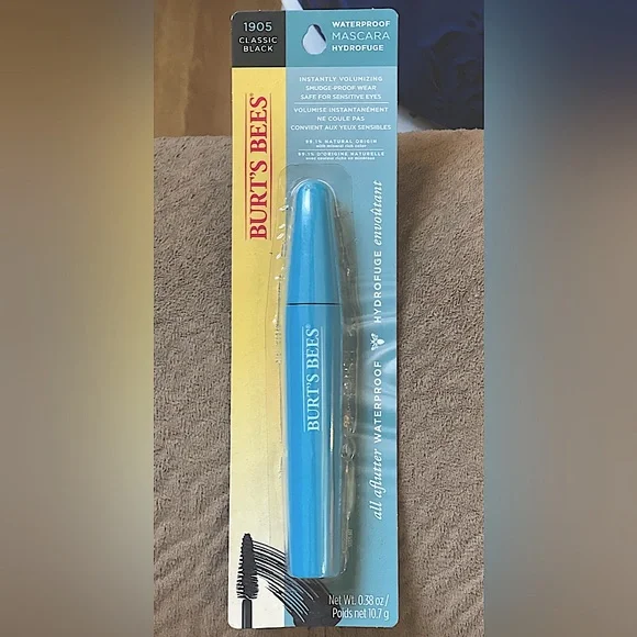 Waterproof Black Mascara by Burt’s Bees - Picture 16 of 16